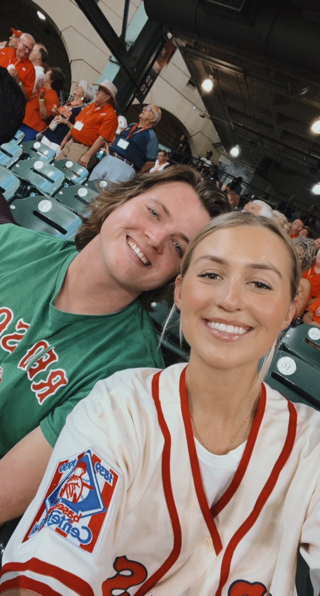 📍Fenway 📍Wrigley 📍Minute Maid 
<a href="/trevorgwynne12/">Trevor Gwynne</a> and I went to 3 different <a href="/RedSox/">Red Sox</a> games in 3 different states in a span of 6 weeks! #gosox