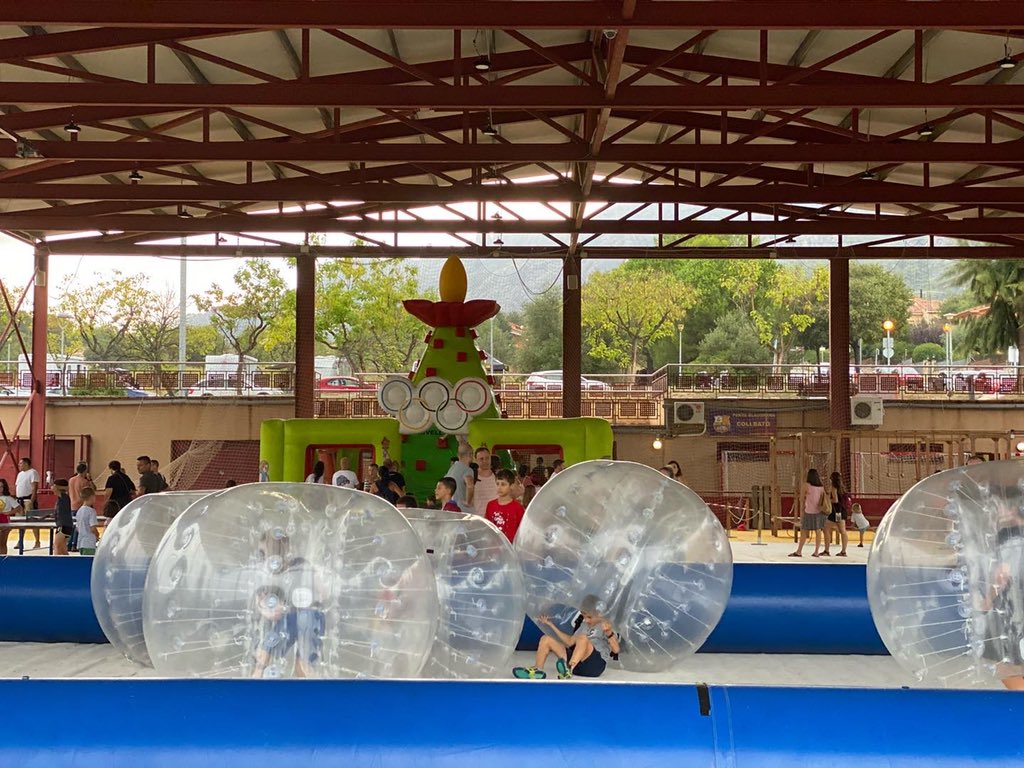 collbato's tweet photo. ⚽️🏐La Pista Coberta Martí Gil de #Collbató acull la Festa de l’Esport, vine a jugar a Tennis Taula, al circuit d’aventura, al futbol bombolla, al rocòdrom o a l’inflable. T’ho perdràs? https://t.co/kWhtjXQ3uz