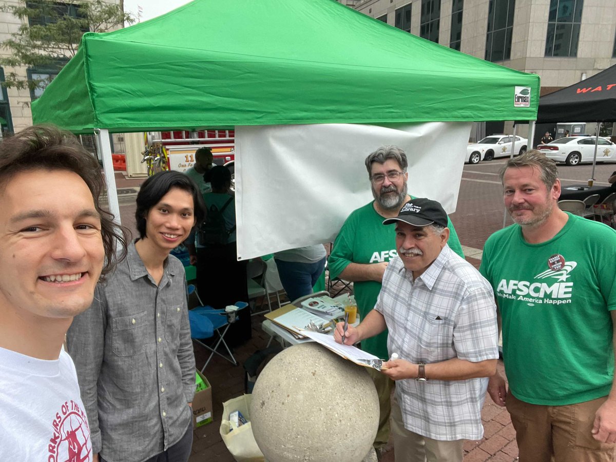 IndianaGrads's tweet photo. #UnionPower at @IndyLaborFest ! https://t.co/u249MwmoC8