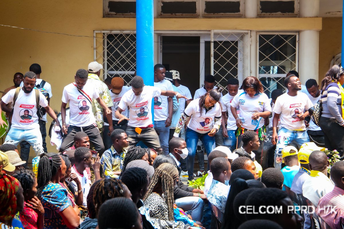 FistonMwenge's tweet photo. 🛑 FLASH PPRD HAUT KATANGA : installation du comité Urbain de LUBUMBASHI et des structures communales par le PROSEC #JULES_MPANGA Ce 02/09 au siège provincial du parti. https://t.co/eSKVChsEjS