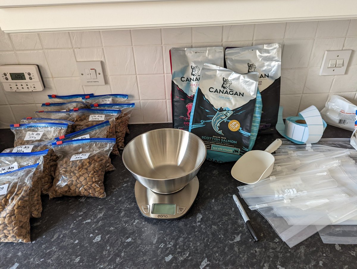 Getting ready for our drop in pet food bank, launching this Tuesday. We are still in need of warehouse space!! #dogsoftwitter #CatsOfTwitter #petpoverty #costofliving #help #sheffield #storage #petfoodbank