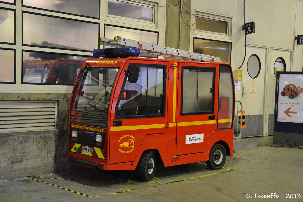 OLecouffe's tweet photo. @LesSuperTrain dans le même registre, peut-on parler de camion de pompiers zippé?
[gare Montparnasse]
@teambestioles https://t.co/fqza10YGIs