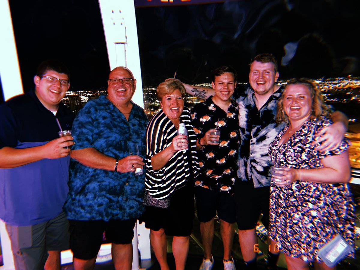 PaytonRilee's tweet photo. #PourHouseWI
#TouchTunesTV https://t.co/3sgkQvYHyA