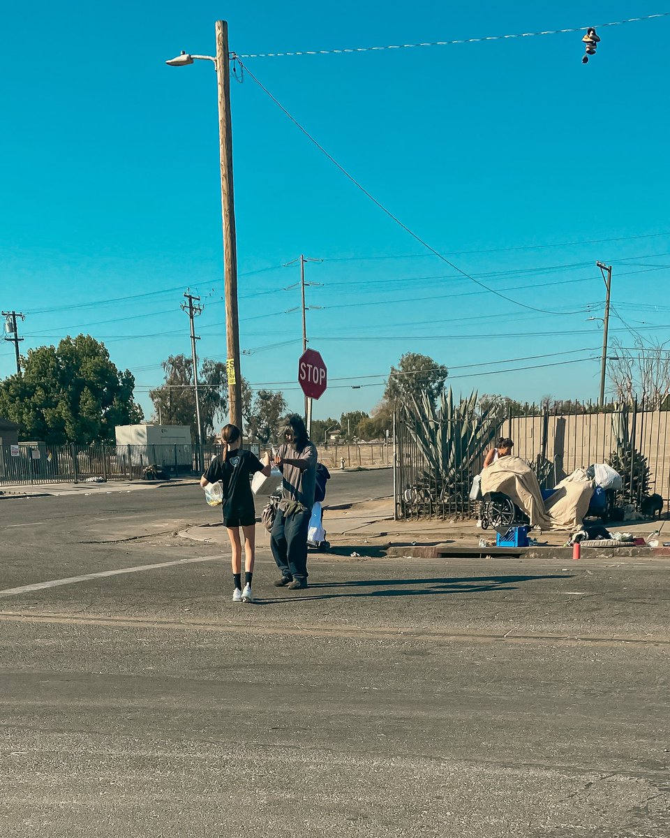 Purpose_Field's tweet photo. Thankful for an opportunity to serve and plant seeds within our community this morning. We walk in humility while keeping perspective that there are those who may have been forgotten, counted out, and shamed; we want them to know God hasn’t.
#wearesecond
#trenchwork
#byfaith https://t.co/ssKoMeBTpK