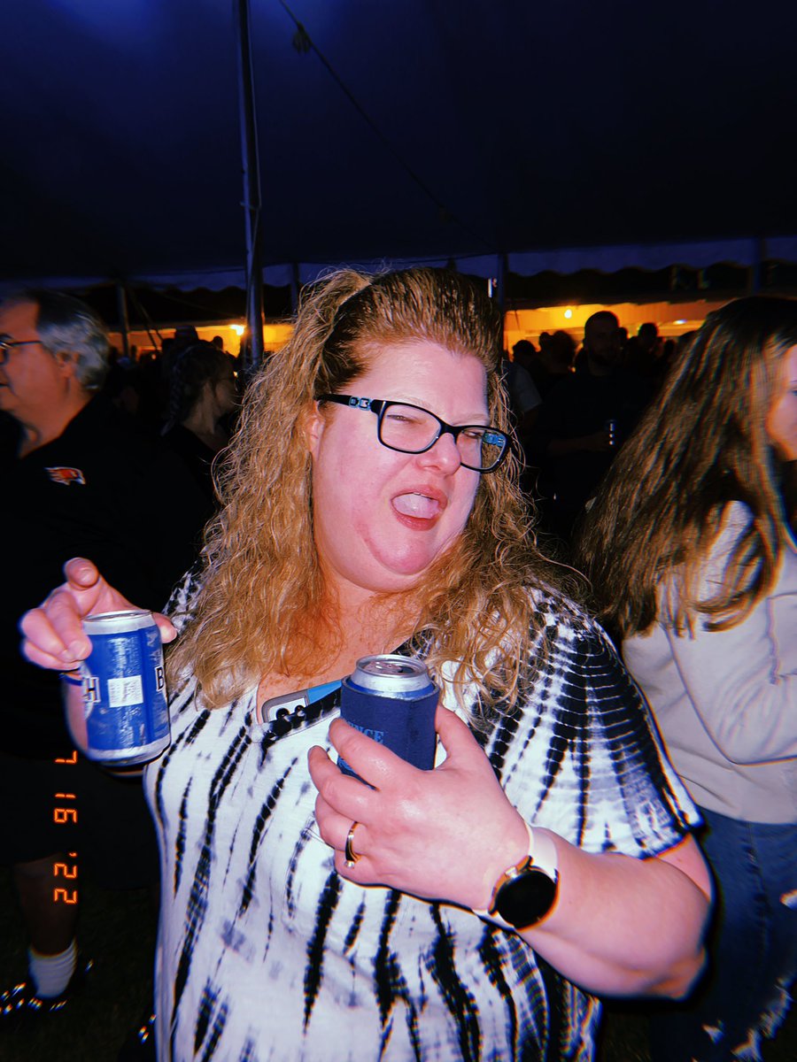 PaytonRilee's tweet photo. #PourHouseWI
#TouchTunesTV https://t.co/RvCuTgHH34