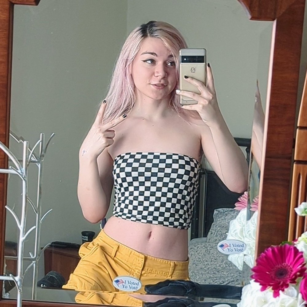 oncIoud_e's tweet photo. yeah im LGBT; a Let's Go Brandon Transexual ! https://t.co/Xywasz6a20