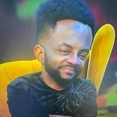 Aderonkehh's tweet photo. Ki wizzy shaa ma binu #BBNaija https://t.co/ePgZwwNzMe