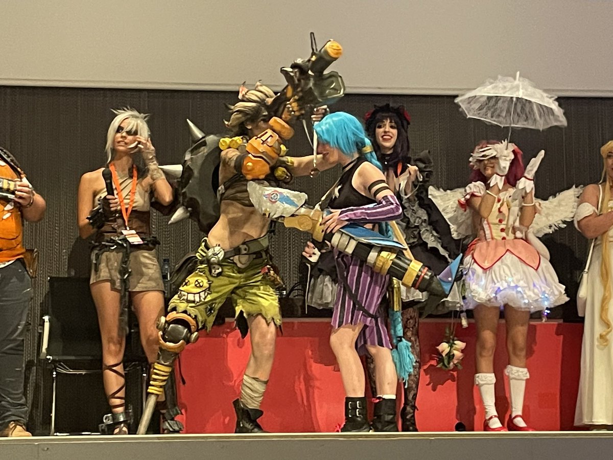 escosplay's tweet photo. Mención @bakkaCosplay 

Arcane

#CometCon22 #CosplayStage https://t.co/TXqHwxcfE8