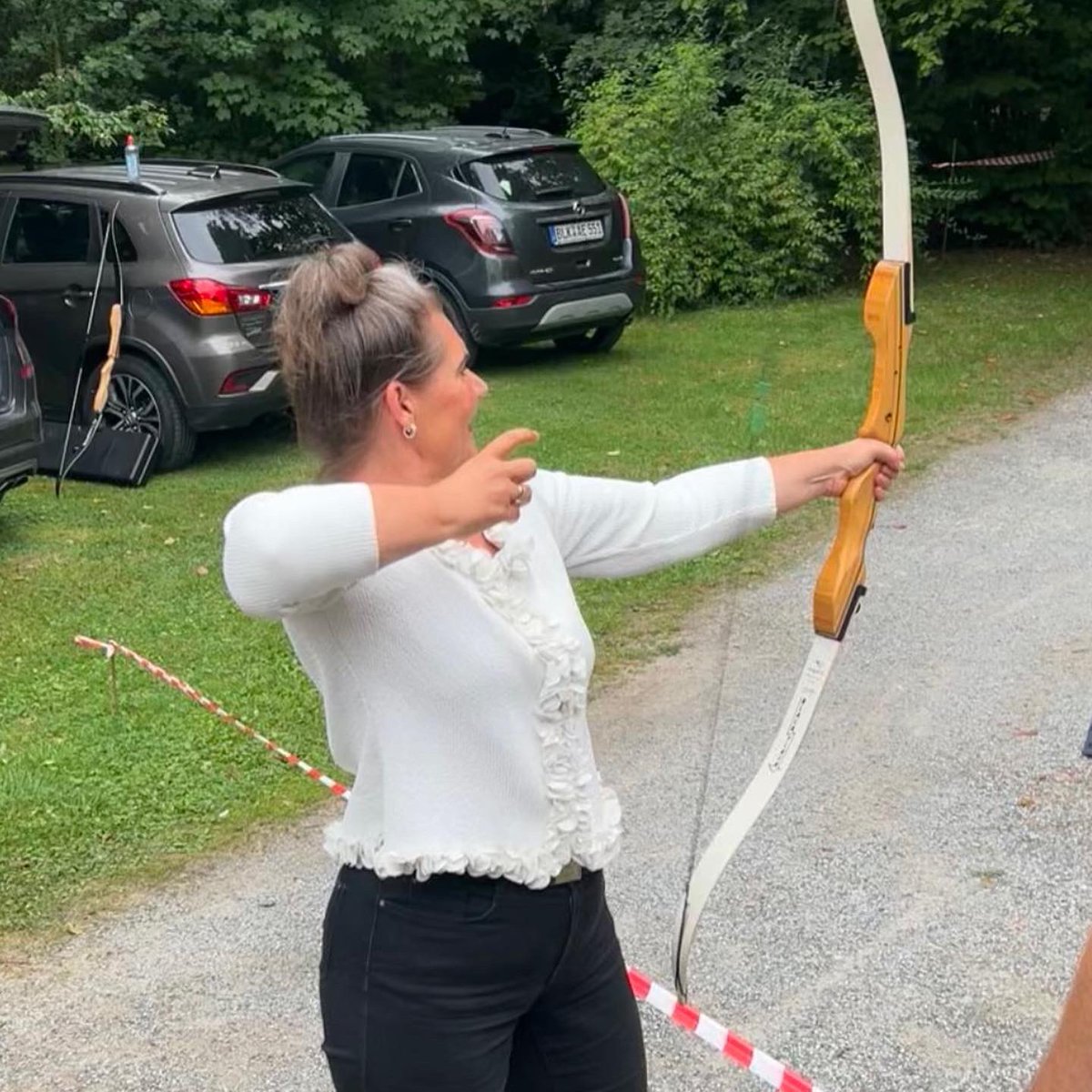 KuchSimon's tweet photo. Besuch bei den Bogenschützen #Teuchern
Die Bogenschützen gehören als Abteilung zum SV Teuchern. Sie treffen sich regelmäßig auf ihrem
Übungsgelände „Am Krähenberg“ in Teuchern immer samstags ab 13.30 Uhr zum Training.
Das Bogenschießen zählt zu den Präzisionssportarten. https://t.co/vq59aUmAHk
