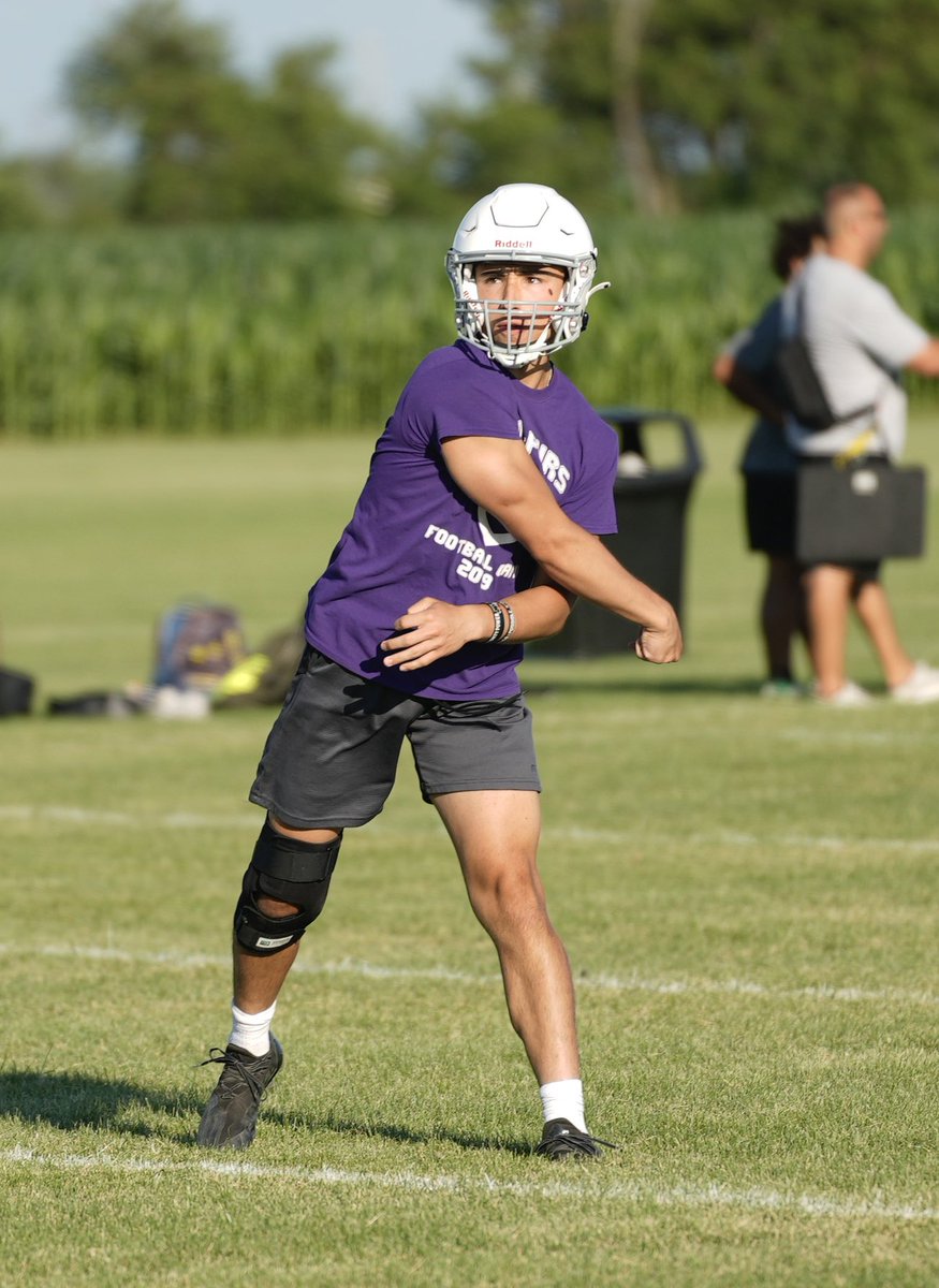 Unfortunately I tore my ACL and Meniscus 3 weeks ago, and will be out my entire senior season. Thank you Hampshire Football for an amazing 4 years💜 Will be back better than ever… <a href="/DeepDishFB/">DEEP DISH FOOTBALL</a> @PRZJordan <a href="/EDGYTIM/">Timothy “EDGYTIM” OHalloran</a> <a href="/nwh_JoePrepZone/">Joe Stevenson</a> <a href="/PrepRedzoneIL/">Prep Redzone Illinois</a>