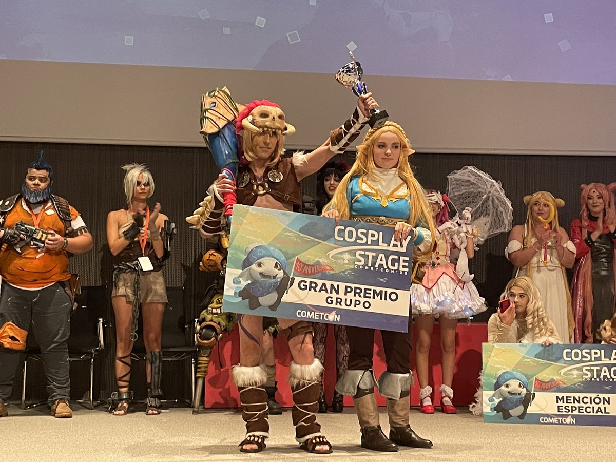 escosplay's tweet photo. Premio grupal

The Legends of Zelda: Brave of wild

#CometCon22 #CosplayStage https://t.co/PLvYZ83x1r