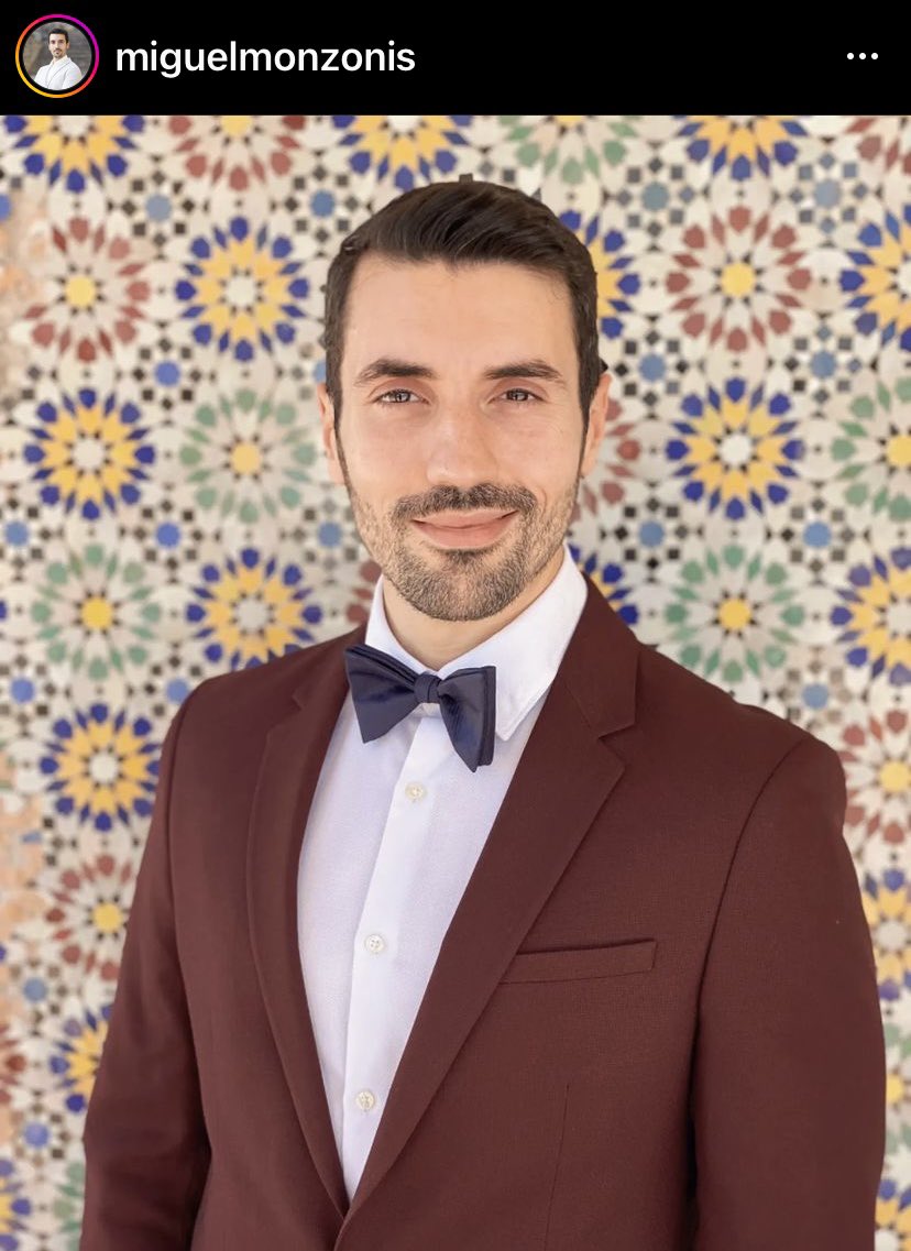 ktlxngls's tweet photo. i feel like we need to take a moment for miguel, the local councillor from oliva (town in spain where my fam have a house) who is truly making socialism sexy. https://t.co/FLXxN8FPZ0