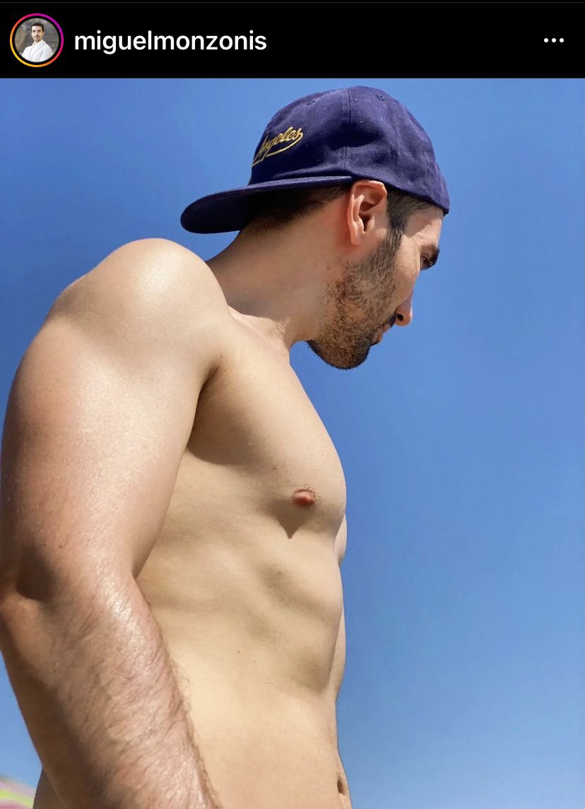 ktlxngls's tweet photo. i feel like we need to take a moment for miguel, the local councillor from oliva (town in spain where my fam have a house) who is truly making socialism sexy. https://t.co/FLXxN8FPZ0