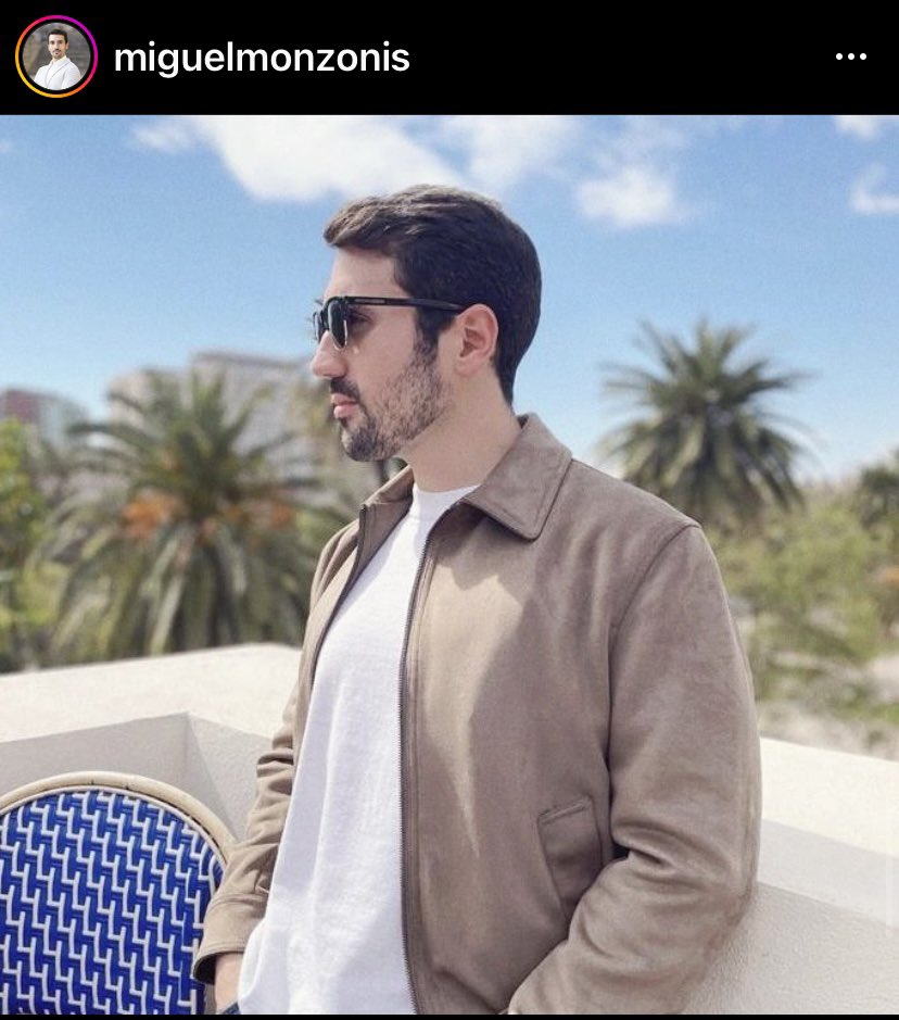 ktlxngls's tweet photo. i feel like we need to take a moment for miguel, the local councillor from oliva (town in spain where my fam have a house) who is truly making socialism sexy. https://t.co/FLXxN8FPZ0