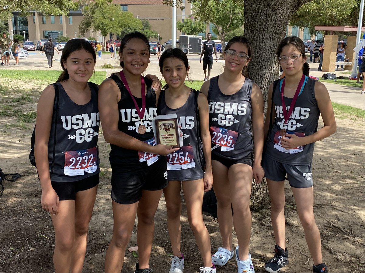 Cmcval1930's tweet photo. @UsmsLeopards dominating 2022 TAMIU Cross Country Meet 

(1st place 8th Girls)
(2nd place 7th Girls)

Off to a great start #excellencelieswithinUS https://t.co/eq83JzfLVh