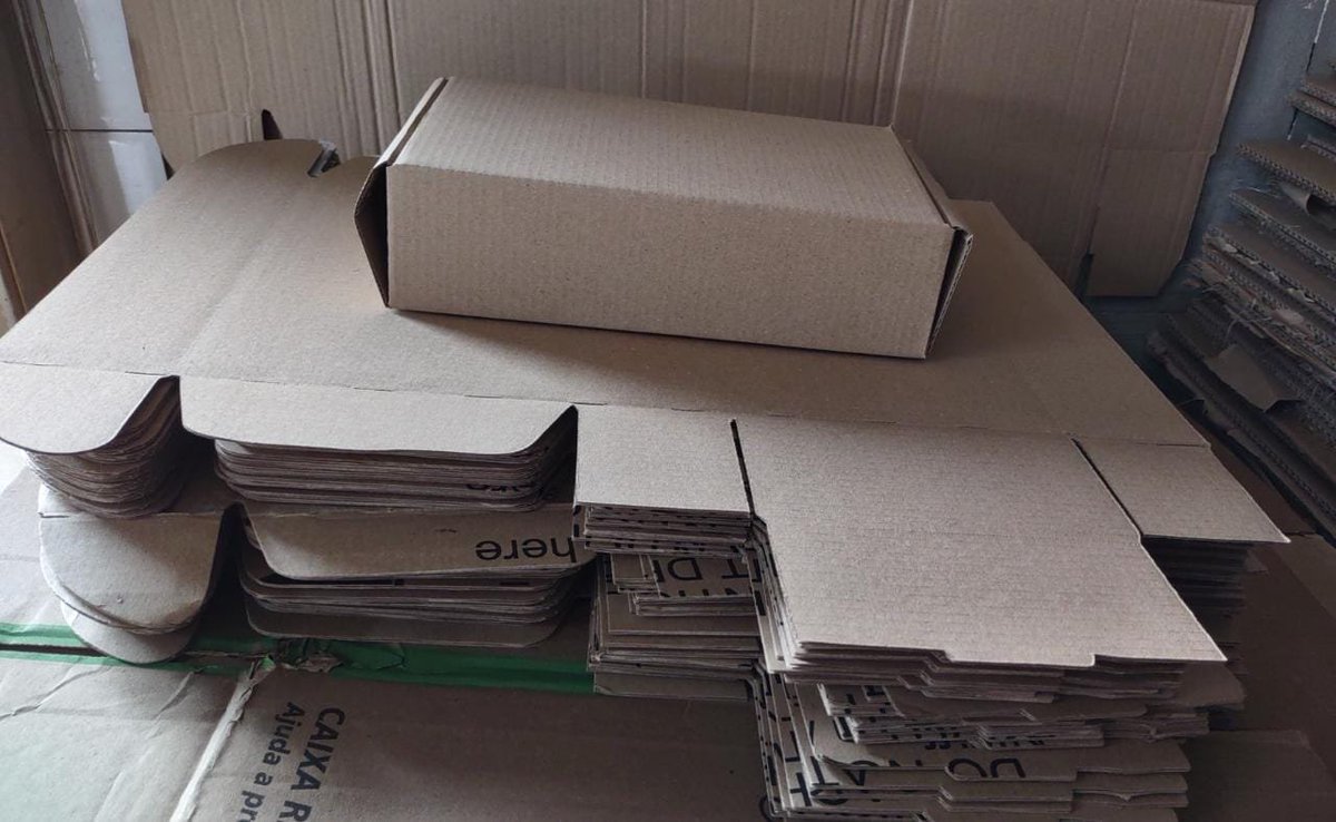 salvarvores's tweet photo. caixas de papelão: caixas de papelão para correio 25x16x7A 19 9 8407-... https://t.co/P0jpjYSGDl https://t.co/TLs2ylq73m