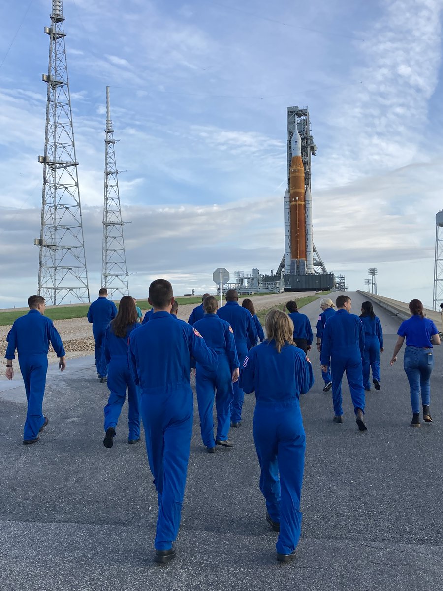 At <5 hours to Launch of #Artemis -1, No, this isn't @NASA_Astronauts rushing to get onboard, but a pic from earlier this week when we saw this beautiful @NASA_SLS on the launch pad. Current & future Astronauts out there anxiously awaiting our first #Artemis flight on @NASA TV!