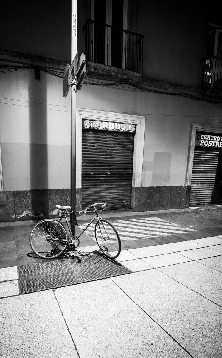 wegotaccent's tweet photo. The best ride. It is always ready and set to have the best experience. Treat your ride as you would love to be treated.
#cdmx #blackandwhitephotography #mexicodenoche #knighttones #streetgrammers #spicollective #bici #mexicourbano #wegotaccent #pueblacity https://t.co/Zk4auev3MX