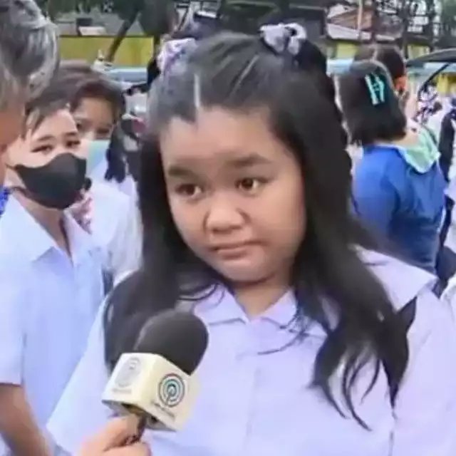 kristinestudies's tweet photo. me reading all the study tips and motivational threads but guess who's completely avoiding all her school-related tasks🧍‍♀️🚶‍♀️ https://t.co/5XsYDNCMcW