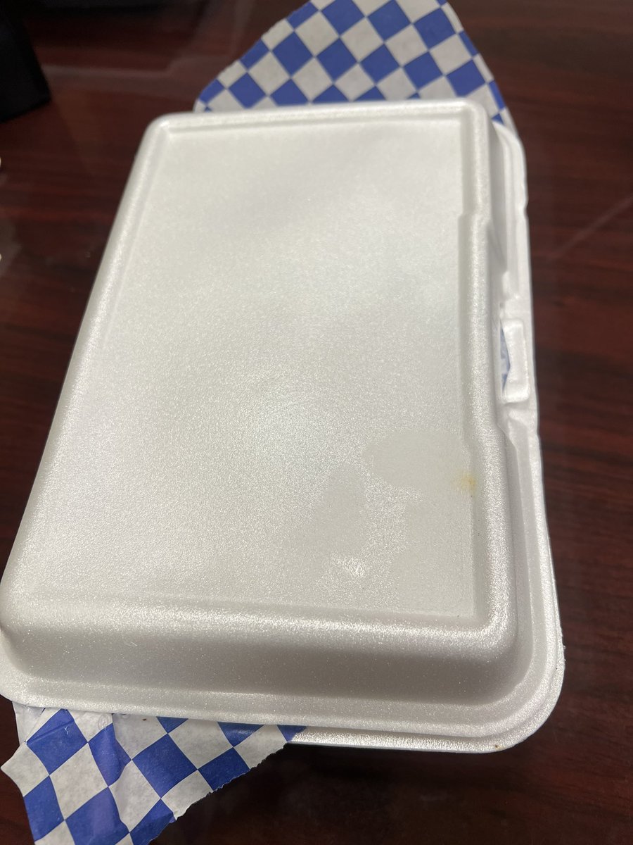 McGowenES_HISD's tweet photo. Food Truck Fridays and snack-packs for the staff! We appreciate your hard work in the Hive each day! Happy Labor Day! https://t.co/S1i0G3HOCl