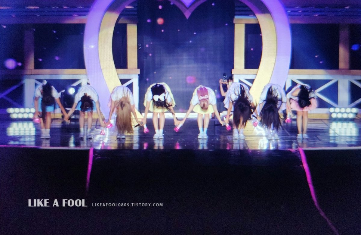 like_a_fool_'s tweet photo. 다음 생에도 소녀시대 해줘
그럼 나는 또 소원할게💗 https://t.co/b5qODqtSDK