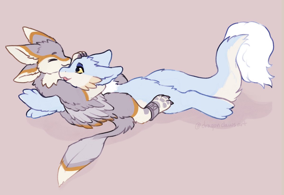 fullbody com!! ^^ fluffies ✨💕