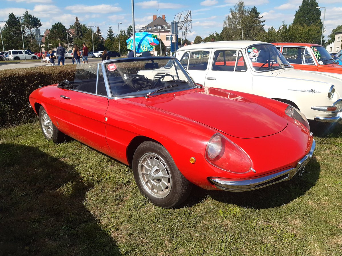 ONDREJ_LANIK's tweet photo. Italian design at ŠKODA Classic Tour 2022. https://t.co/Vg8nVEtlqA
