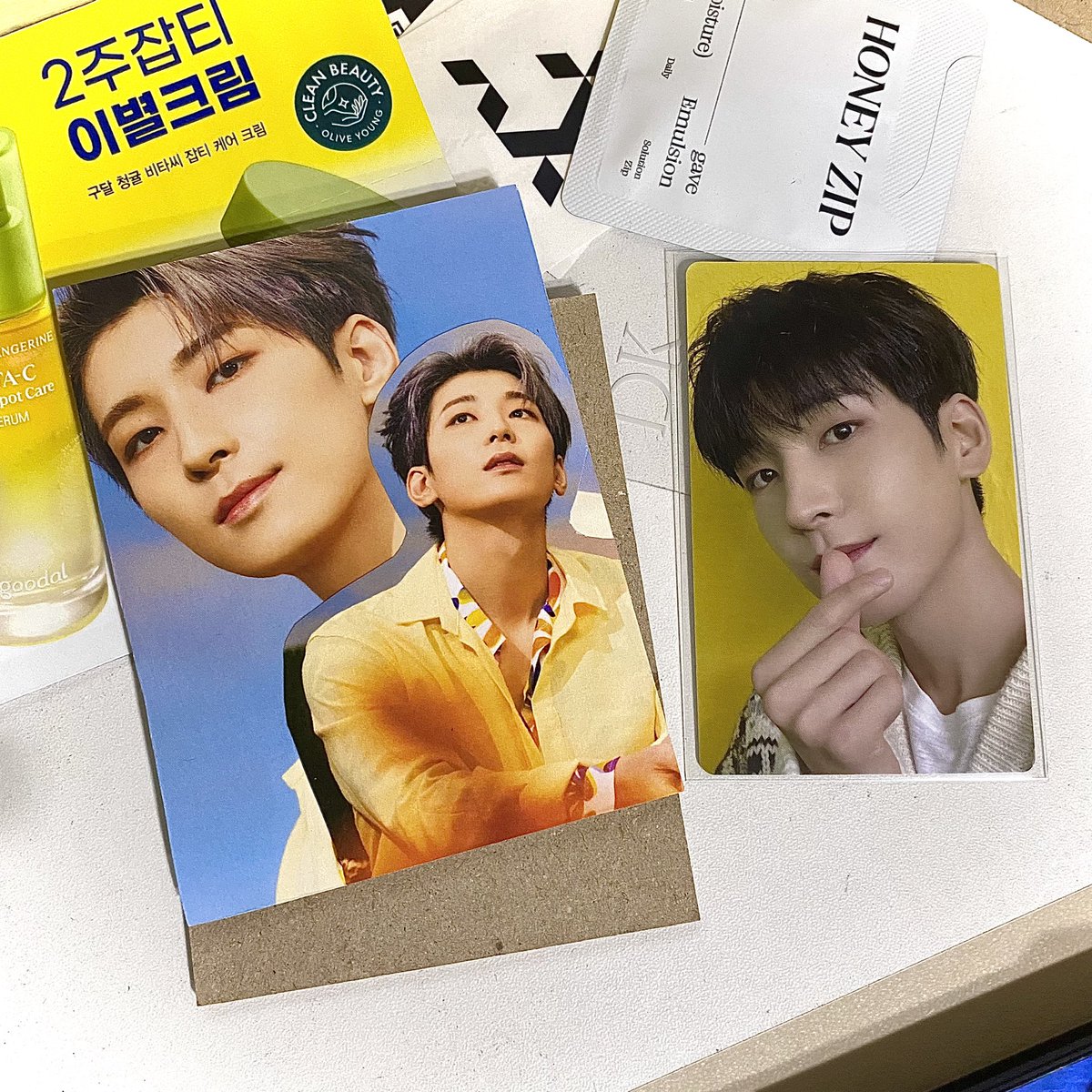 the7thsuns's tweet photo. #kwsys π
received wonu safely! thank you po for the freebies + v effort packaging @worangshi π and to @Jeonghanniiyoo_ as well for hosting the hatian!
#tnxren https://t.co/nm4j92uE3k