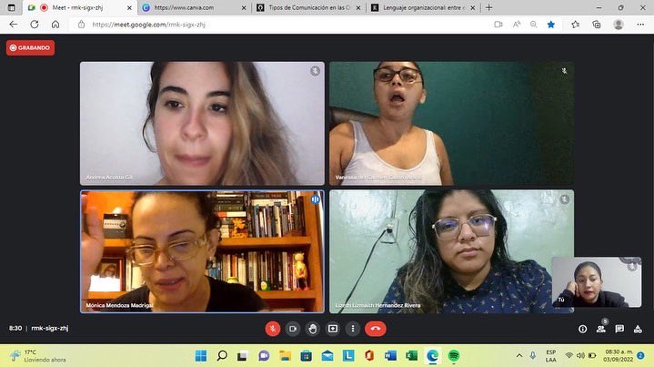 MonicaMendozaM's tweet photo. Y la magia comienza aquí….
Con mis extraordinarias estudiantes de posgrado de la @uxoficial @VANESCASTRO @YarethMesa @andieGiil
#SoyProfa #Maestria https://t.co/8sDwBpFn5v