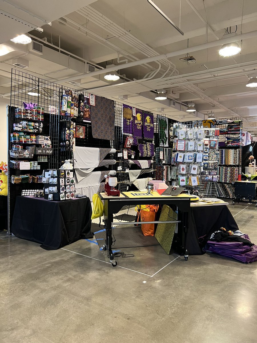 quiltoni's tweet photo. Day 2 of Dragon Con! We still have the fabric and quilts! Swing by3230, say hi and yell thread at us for free thread from Gutermann!

Shop online and have us bring it to you outside or pick it up at the booth! https://t.co/dLfWefwWAR

#dragoncon #DragonCon2022 #fabric #convention https://t.co/ezqwh4AS02