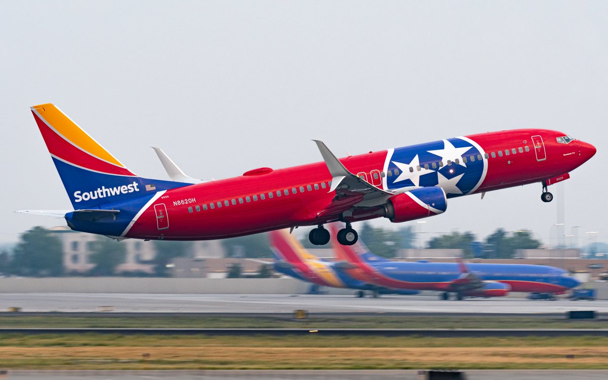 sporky22's tweet photo. Tennessee One is back and rocking the -800 well! N8620H departing GEG this morning after receiving the fresh paint. #N8620H #TennesseOne #Southwest #Southwestairlines https://t.co/kQP4WfzwIo