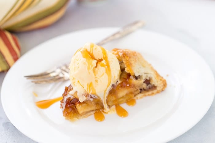 aclassictwist's tweet photo. Apple pie is a classic, but Rustic Apple Galette with Caramel Sauce is a new level of deliciousness. It's made with a buttery crust folded over the apples and baked until golden brown.
Recipe- https://t.co/gVQAmGrtJ8
#aclassictwist #fallflavors #dmvbaker #foodblogger #foodie https://t.co/4QN7JSOcVV