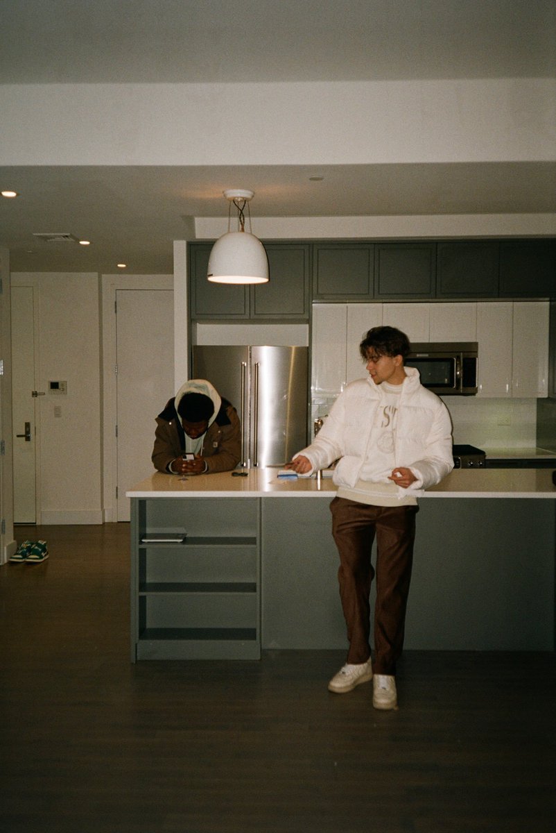 int7nsify's tweet photo. @StaysSuave wait is this the same one cause they look mad diff lol also fye pic https://t.co/9RFCRwYxU2