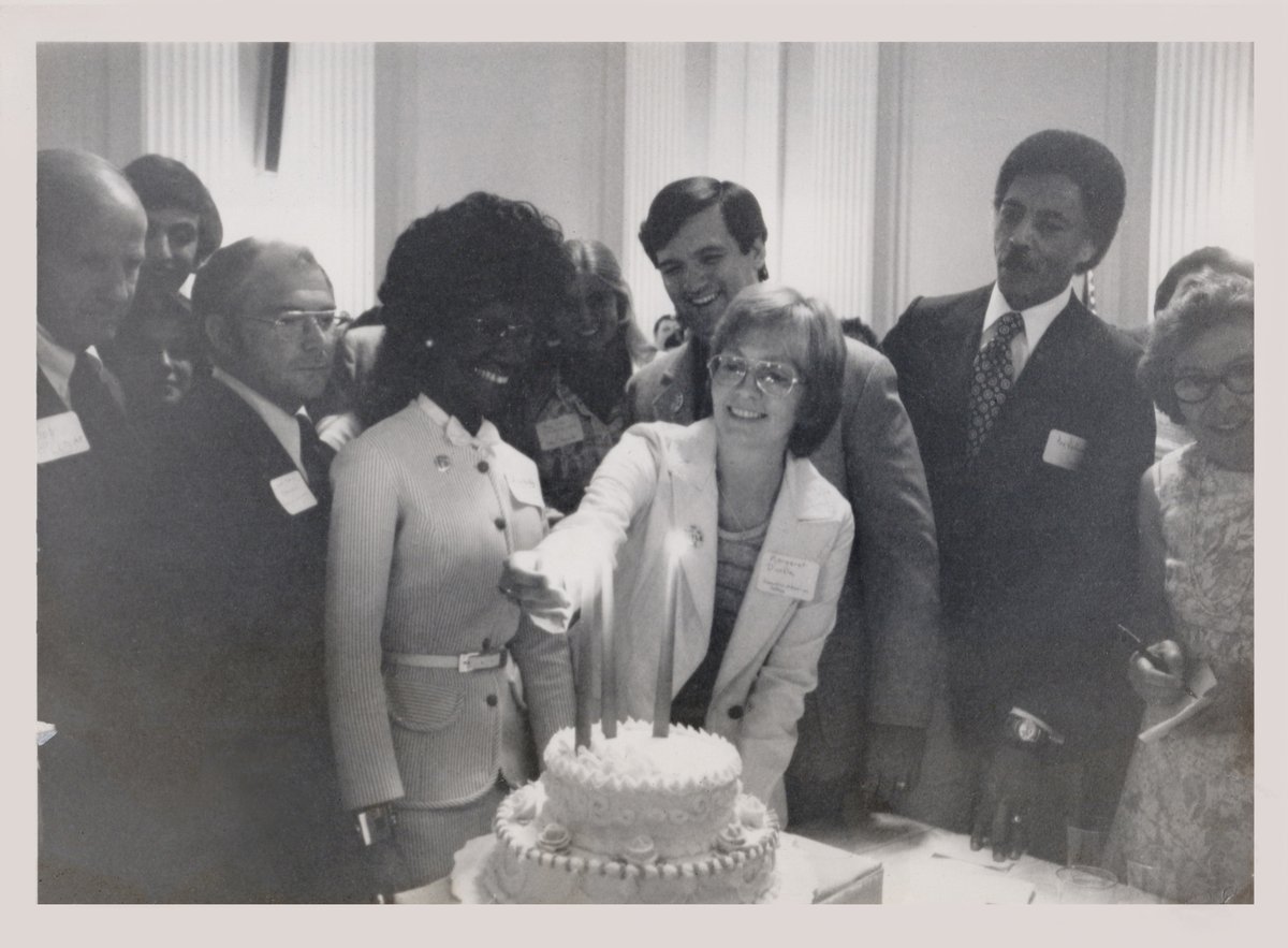 NYHistory's tweet photo. #TitleIX passed in 1972 thanks to a coalition of female politicians & women’s groups.
Shirley Chisholm (D-NY) & Title IX advocate Margaret Dunkle light candles to celebrate Title IX's 3rd anniversary.
🚨 Last chance to visit #LegacyTitleIX: https://t.co/VFO9jaw9PG #DemandNine https://t.co/sLdiSeFBxk