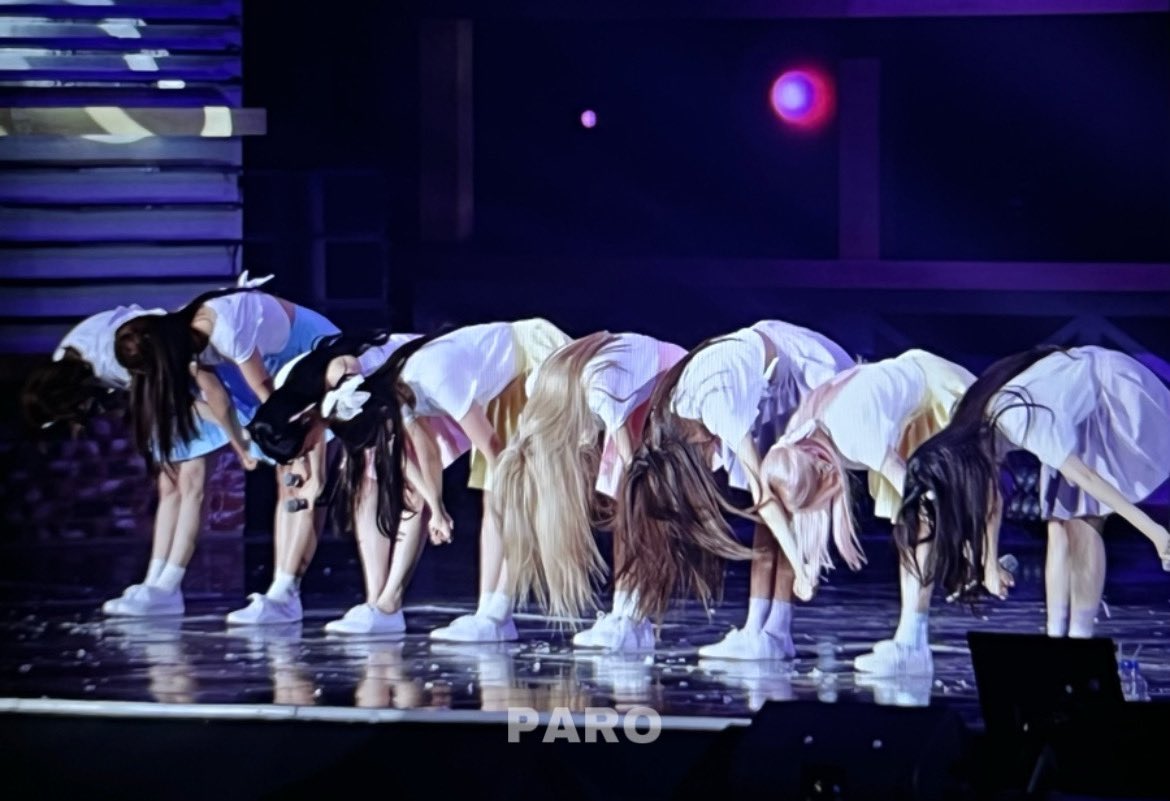PARO_0805's tweet photo. 220903 소녀시대
#태연 #써니 #티파니 #효연 #유리 #수영 #윤아 #서현 #TAEYEON #SUNNY #TIFFANY #HYOYEON #YURI #SOOYOUNG #YOONA #SEOHYUN
#소녀시대 #SNSD https://t.co/TP8IPAWxge