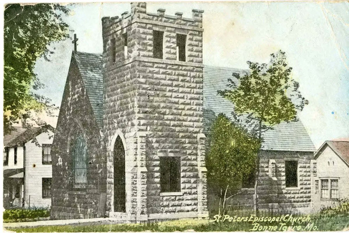 SHSofMo's tweet photo. #DailyPostcard: St. Peters Episcopal Church (est. 1908; closed 2007), Bonne Terre, MO. [Missouri Postcard Collection #P0032] #CollectionSpotlight 🔦
 
🔀 See another random postcard: https://t.co/xtgBLBoHn6
🔎 View them all: https://t.co/EZMlvLxXZH
📣 Share what you find! https://t.co/MMeBX4N7hd