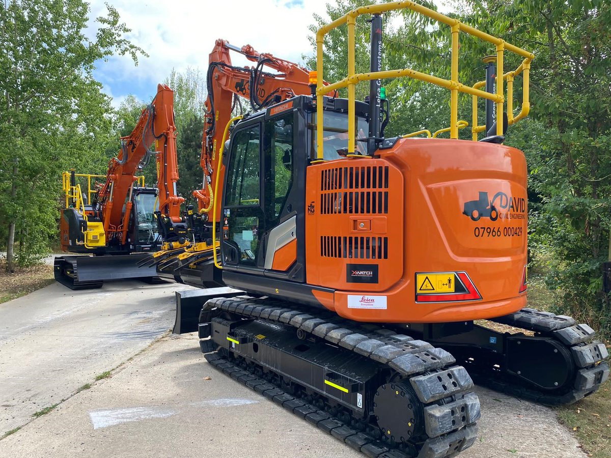 A huge congratulations to David Civil Engineering who have just taken delivery of two ZX135USBL-7 #Hitachi #excavators equipped with:

🧡 @LeicaGeosystems MC1 Semi Auto
🧡 @engcon_uk  tiltrotator
🧡 @XwatchS 5

#hcmuk #HCT #connectedtechnology #constructionmachinery