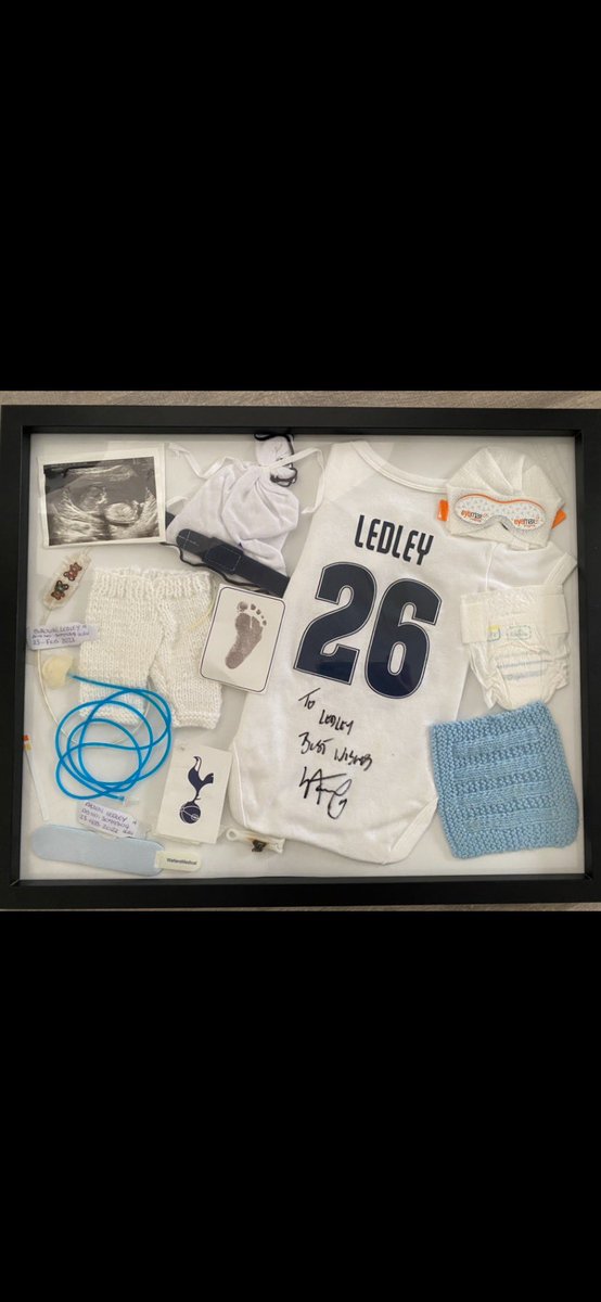 cozn17's tweet photo. @LedleyKing thank you for last night and for completing Ledley’s memory frame #prembaby #coys @SpursOfficial @Sameoldspurspod https://t.co/ixT2qZ4dHP