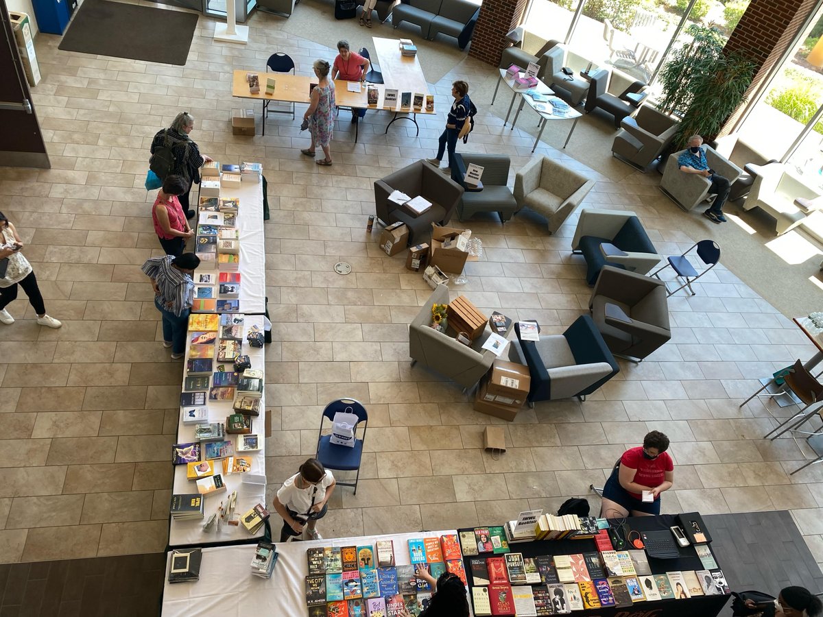IWWG's tweet photo. Looking back on Reconnect &amp; Reimagine this #LaborDayWeekend with poet @tanyakohong 🤗 Our Book Fair began on a Saturday; three days later, Tanya had sold out of her chapbooks in English and Korean editions! Thank you to our sales partner @copperdogbooks &amp; coordinator @olivojl 📚 https://t.co/XfZUTPu0m6