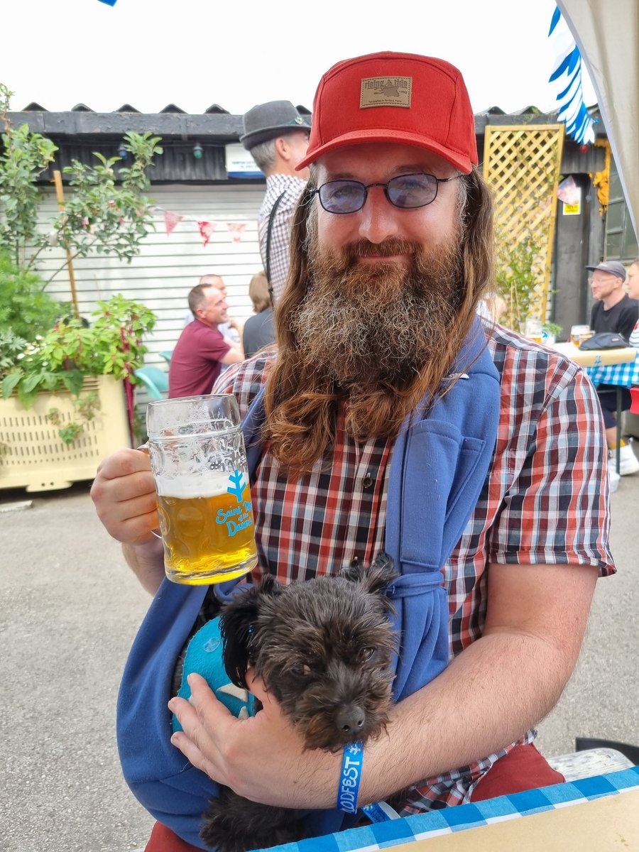 ASmallFi's tweet photo. Loving the lagers, tunes and company at @beerofsmod #SmodFest This little man is a total charmer! #SmolOfSMOD https://t.co/Mw3bkJ8sua