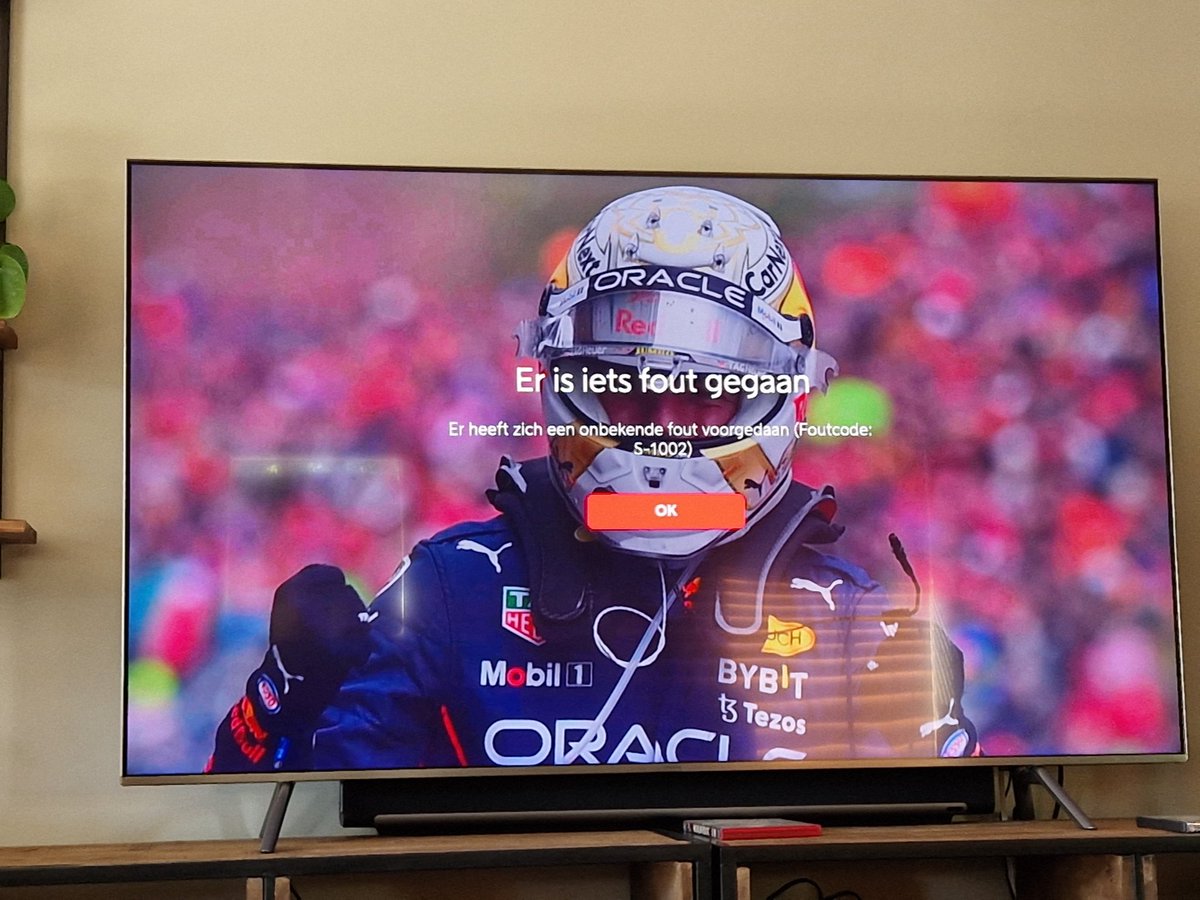 hansbos's tweet photo. ...oke, kan voor morgen nog wel over naar F1 TV toch? #viaplay https://t.co/5obDW4uMZS
