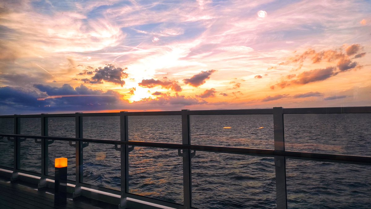 Atardecer en el mar