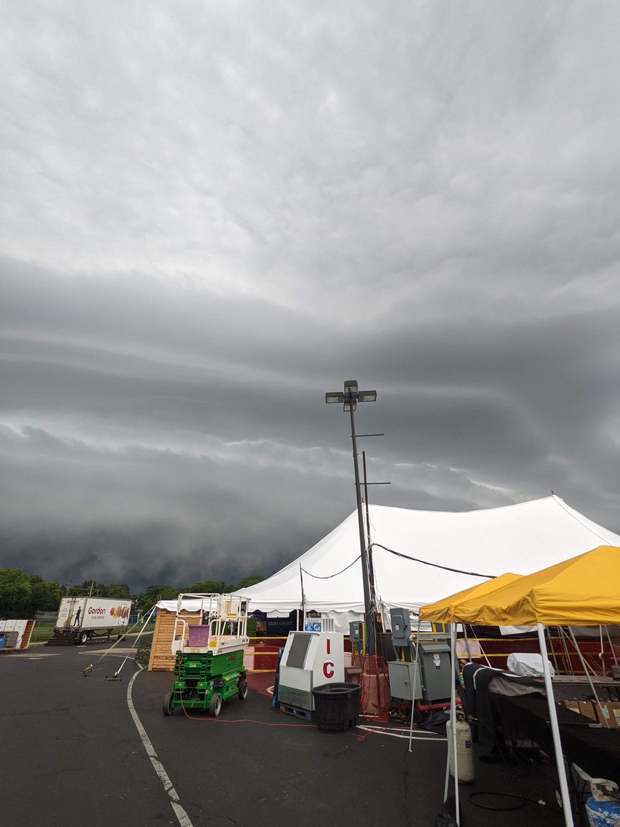 JamieJarosik's tweet photo. Ominous sky over #AlterFest this morning. 🌧 #daywx https://t.co/8sQiNqYXbL