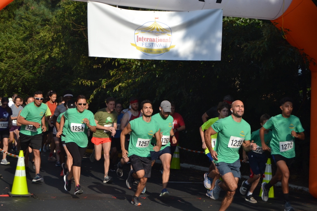GoodShepherdCC's tweet photo. The International Festival started off on the right foot with our 5K and 1Mile Fun Run! Thank you to everyone who joined us! Make sure to join us on Festival Day on Monday! https://t.co/0F99n7VlLv