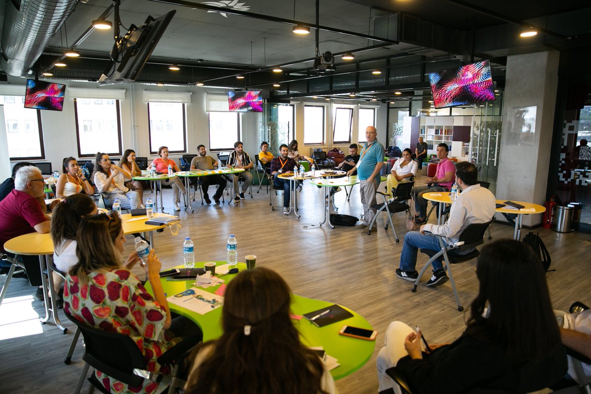 Xnovat tweet media