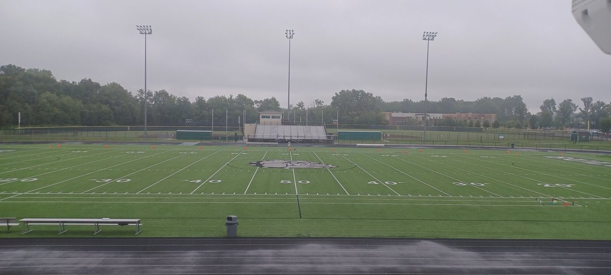 Batavia_BYF's tweet photo. 30 min lightning delay https://t.co/urKgfcHKNU