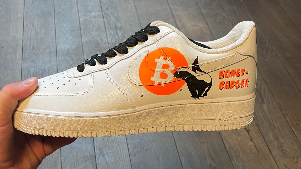 danheld's tweet photo. My custom shoes made by @justlenasart for the Baltic Honeybadger Conference! https://t.co/NgZR3kkkGx