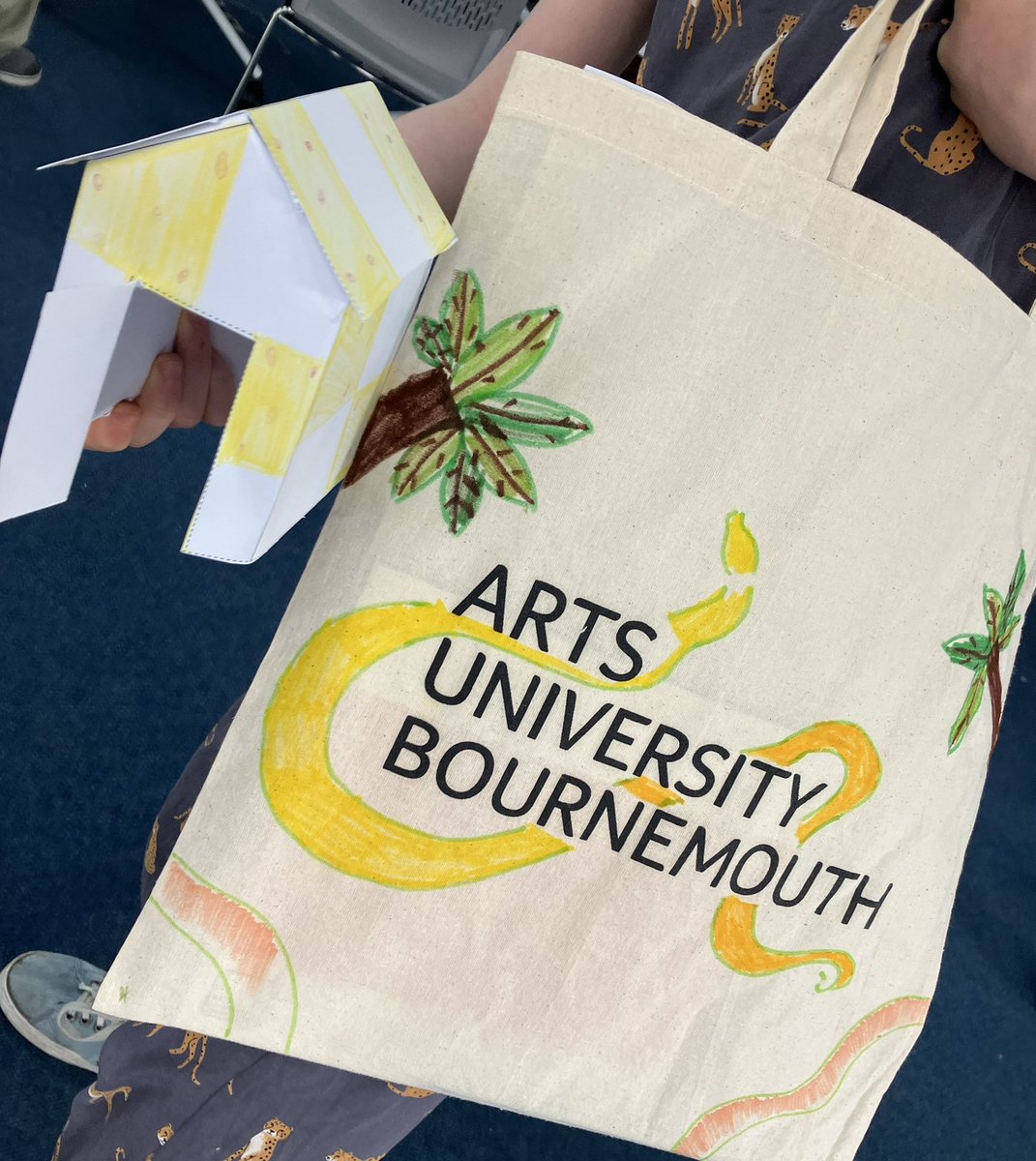 KWYouthVoice's tweet photo. Thanks to our friends at  @inspiredAUB for hosting our #ChildrenInCareCouncil this morning 🐍 🎨 . 

Hope The Ranch counted all the reptiles back in, apologies if you find a bearded dragon wandering around campus 😅. 

#YouthVoice #DorsetYouthVoice #Connections https://t.co/5dKDVDGOMT