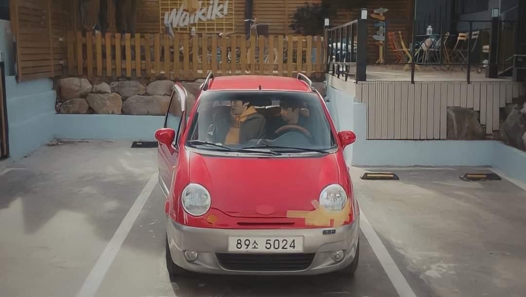 kdrama_menfess's tweet photo. •kdm• mobil terkuat sedrakor awikwokkk😭😭😭😭 https://t.co/h948Z7GDCN