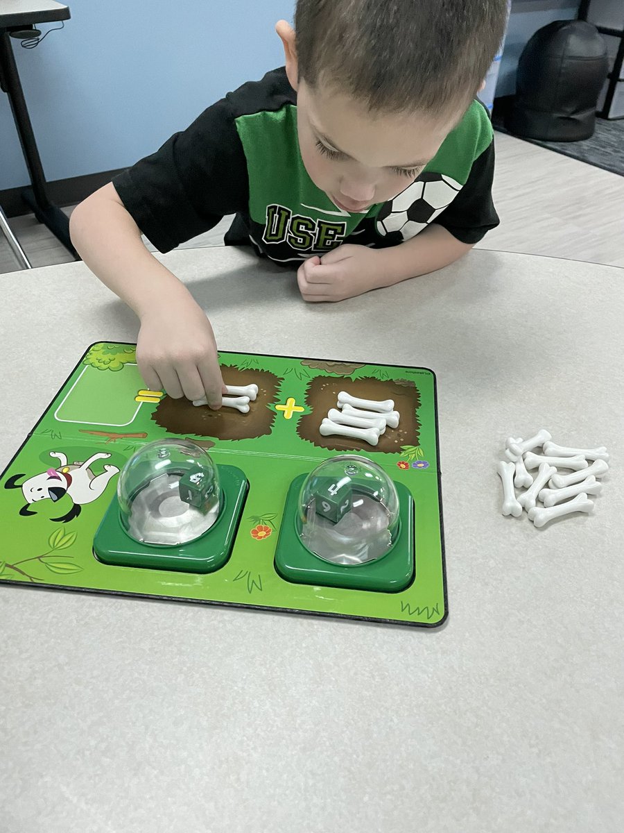 AmandaWatson237's tweet photo. Another great week in our class! We had fun learning about digital security. We also received lots of hands on learning materials that we cannot wait to dig into! I love the resources provided by this district. We truly are Destination Excellence. #GOblazeatrail #TStudentsupport https://t.co/k0cFe61SW4